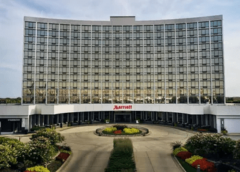Marriott Oak Brook hotel